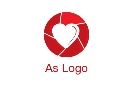 Heart inside camera lens icon