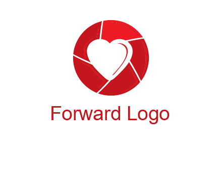 Heart inside camera lens icon