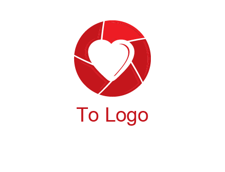 Heart inside camera lens icon
