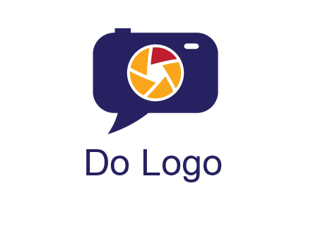 camera as speech bubble with shutter photography logo