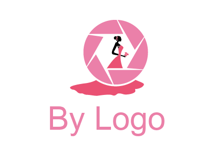 bride in long dress in shutter photography logo