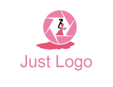 bride in long dress in shutter photography logo