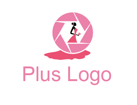 bride in long dress in shutter photography logo