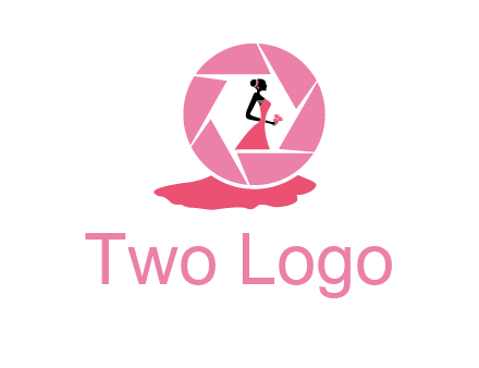 bride in long dress in shutter photography logo