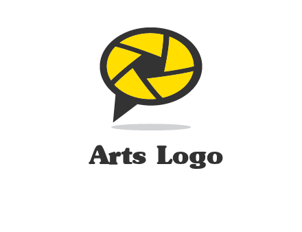 lens on speech bubble logo